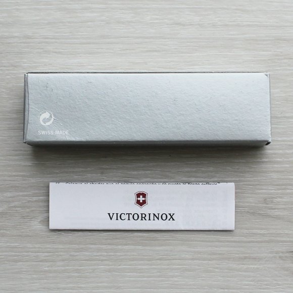 NEW Exclusive Victorinox Spartan Eppendorf Blue Swiss Army Knife w/ 6 Multitools - Picture 11 of 11